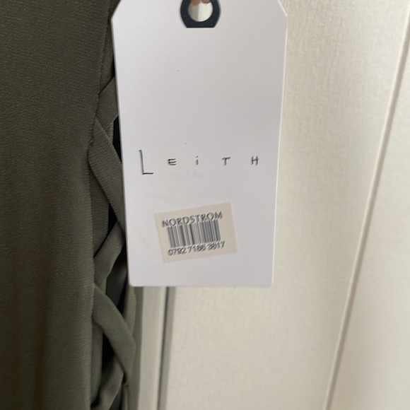 Beautiful Leith dress. Never worn. - Picture 2 of 2